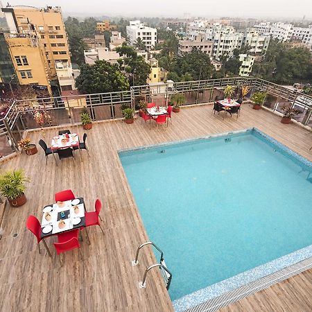 Regenta Inn Larica Kolkata Exterior photo