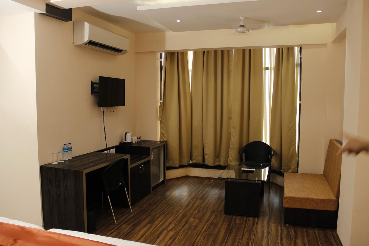 Regenta Inn Larica Kolkata Exterior photo