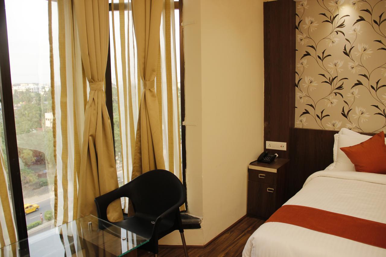 Regenta Inn Larica Kolkata Exterior photo