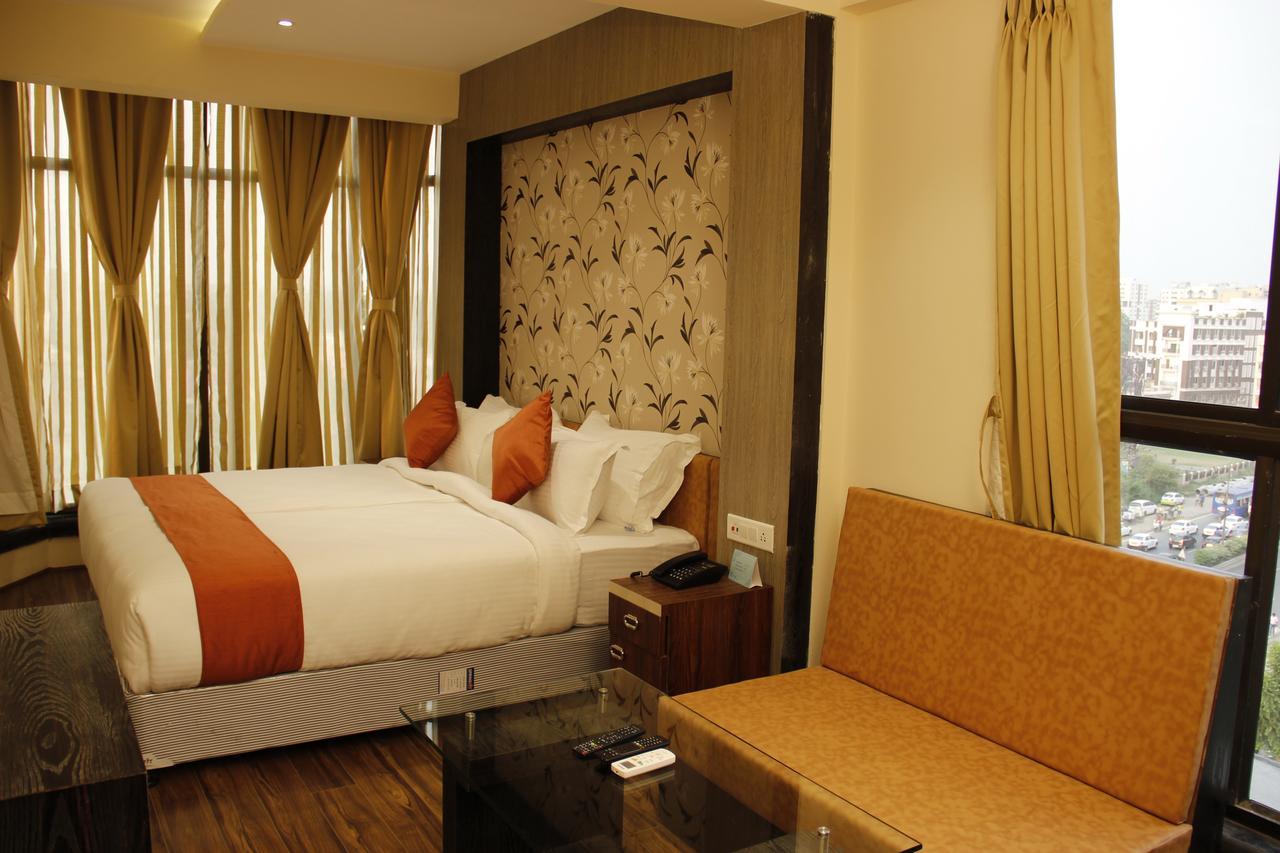 Regenta Inn Larica Kolkata Exterior photo