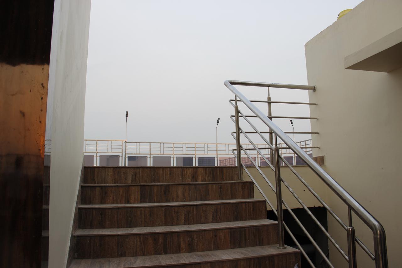 Regenta Inn Larica Kolkata Exterior photo